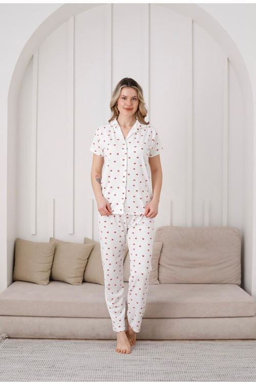 IŞILAY Beyaz Kirazlı Önden Düğmeli Milan Kumaş Kısa Kollu Bayan Pijama Takımı 3100-B