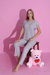 MLALE Gri Fitilli İnce Raporlu Kumaş Kol ve Paça Dantelli Kısa Kollu Bayan Pijama Takımı 4059-G